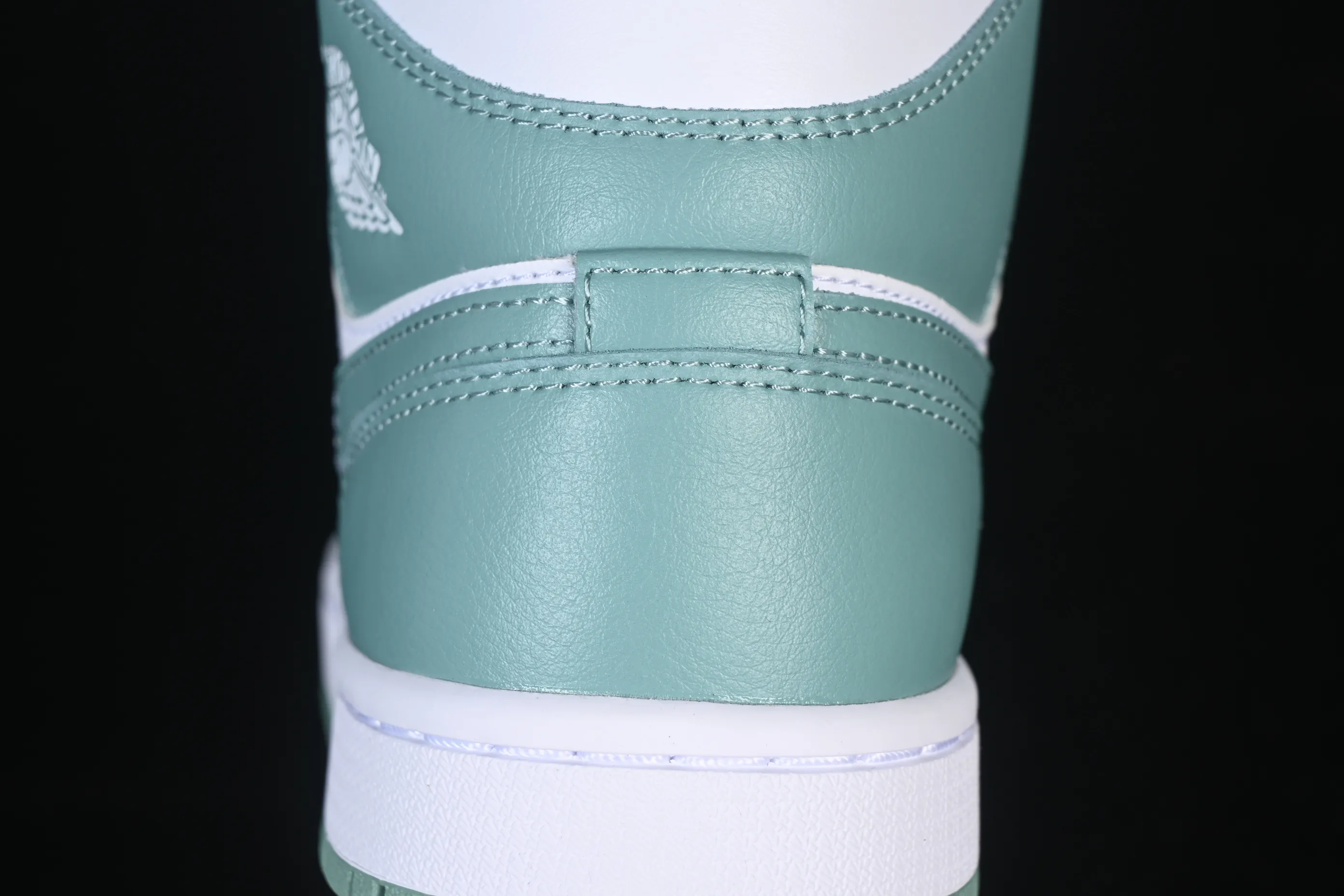 All categories Air Jordan Jordan series basketball shoes Air Jordan 1 Mid G version pure original Air Jordan 1 Mid "Jade Smoke" AJ1 Joe 1 smoke gray jade BQ6472-138